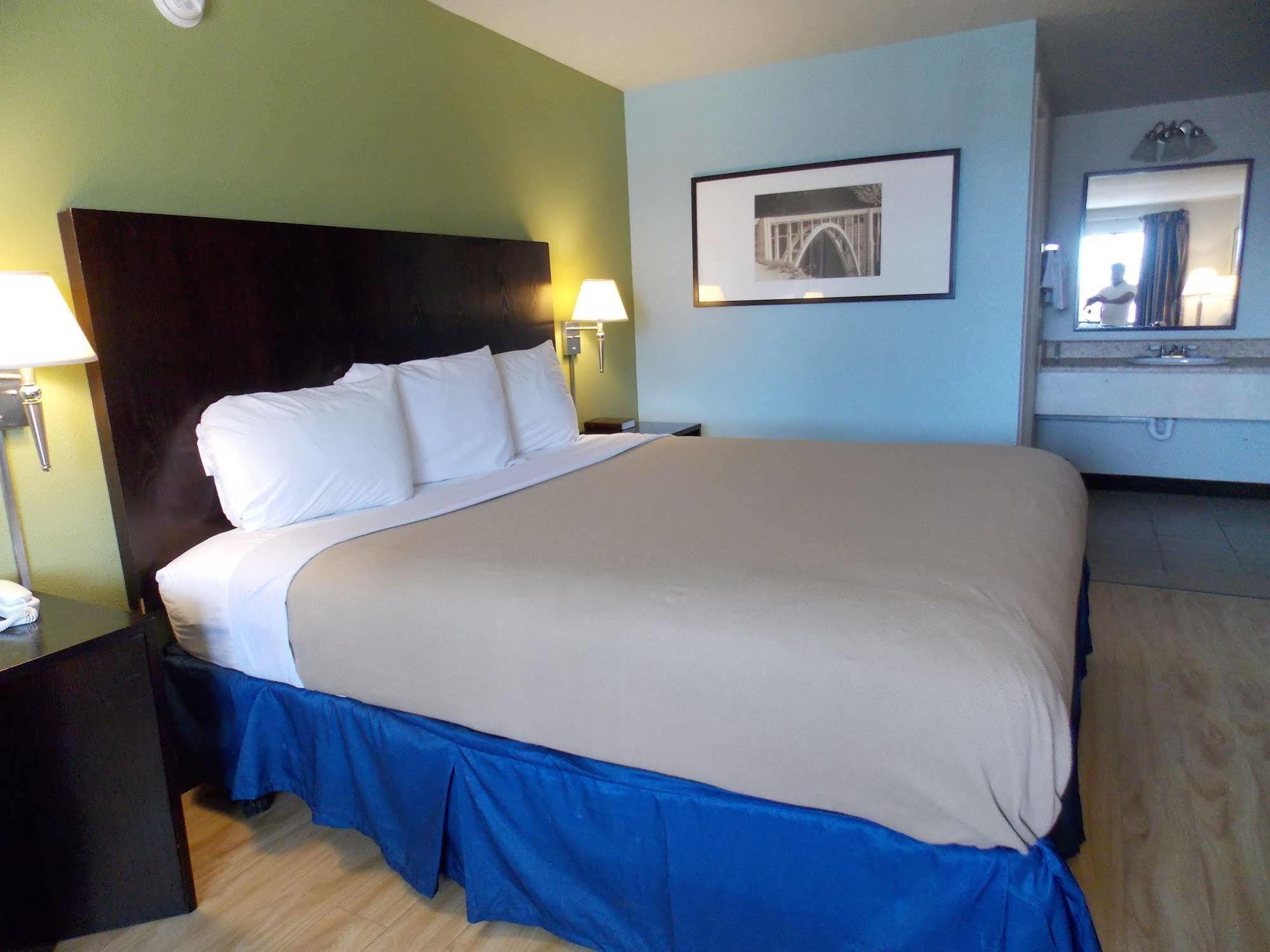 Augusta Best Inn Екстер'єр фото